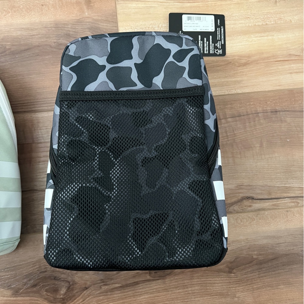 BLOWOUT $8 firm - 
NWT Adidas Insulated Lunch Bag- MSRP $25 - Picture 5 of 5